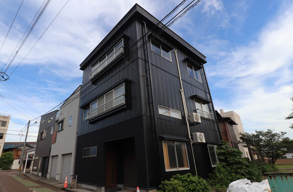 外壁は金属サイディング塗装改修